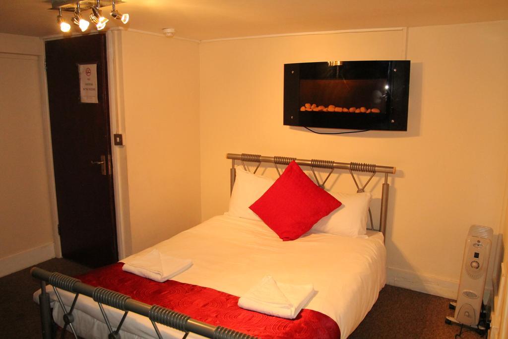 London Olympus Hotel Nirvana Room photo